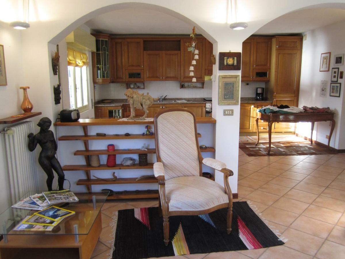 サン・シーロ Casa Ruscelloヴィラ エクステリア 写真